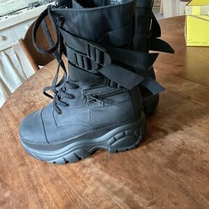 Dolls Kill Black Combat Military Moto Buckle Boots NEW never worn Size 8